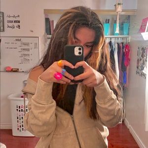 Meet your Posher, Alexa